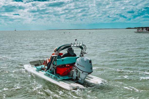 a small boat in a body of water